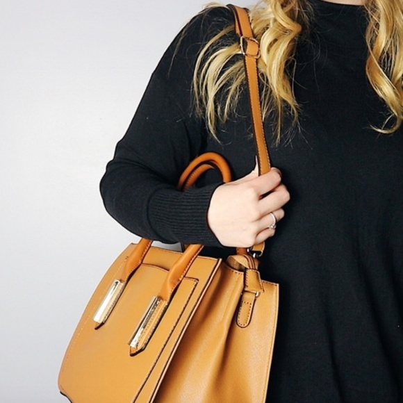 *LAST* Front Pocket Satchel In Crossgrain Texture - Picture 2 of 8